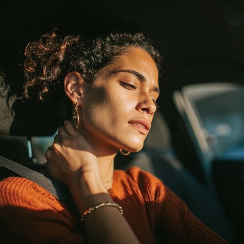 ból karku po jezdzie